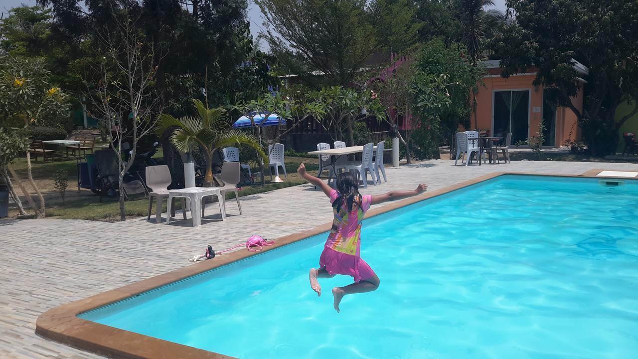 Sports Bar & Resort Pakchong Bagian luar foto