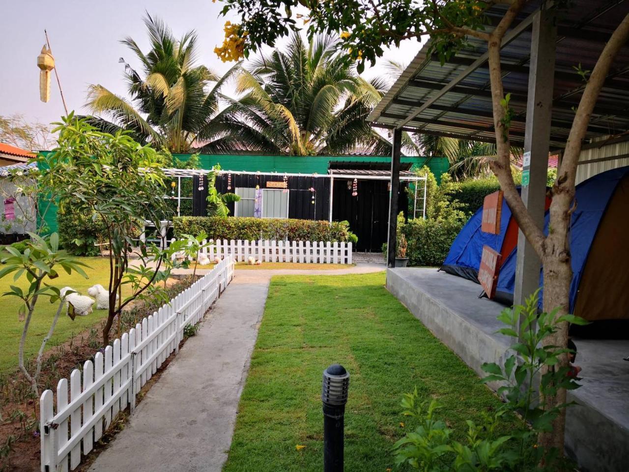 Sports Bar & Resort Pakchong Bagian luar foto